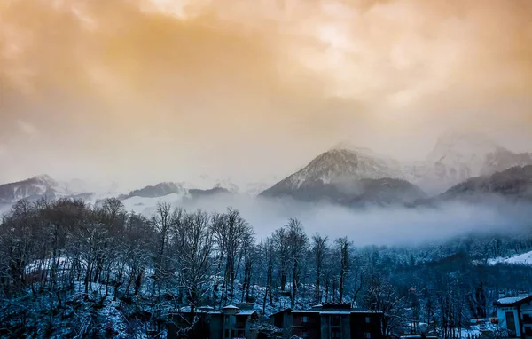 Snow Capped Mountain Peaks Resort Sochi — Stock Photo, Image