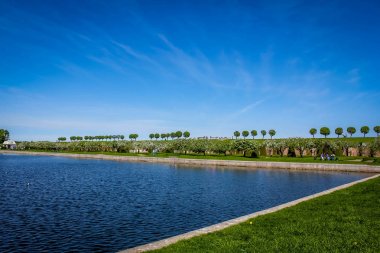 Peterhof Parkı, Rusya Federasyonu