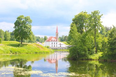 Tarikat Gatchina şehir sarayda. Rusya, Leningrad bölge, Yaz 2015