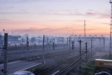 Demiryolu ile sis şafak