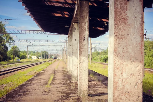 Ferrovia Estate Una Piccola Stazione — Foto Stock