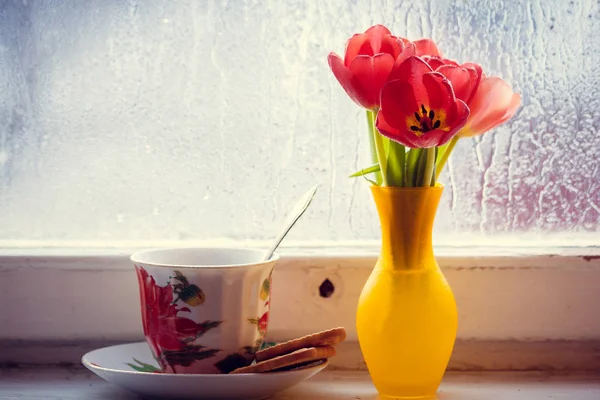 Tulips Vase Windowsill — Stock Photo, Image