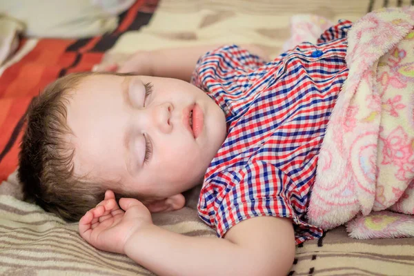 Retrato Niño Durmiendo Casa —  Fotos de Stock