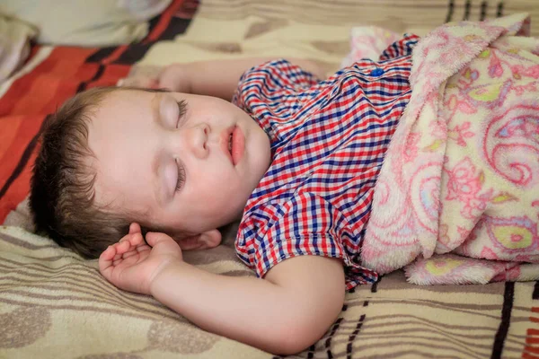 Retrato Niño Durmiendo Casa —  Fotos de Stock