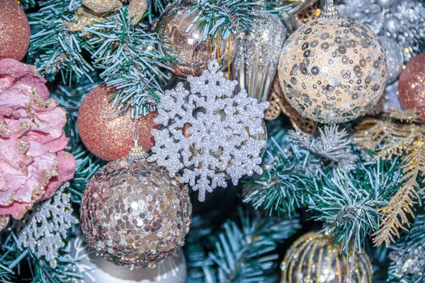 Kerstspeelgoed Dennenboom Als Decoratie Kopieerruimte — Stockfoto