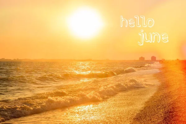 Banner Hej June. Havet. Havsvåg. Sommar. Soligt väder. Ny säsong. — Stockfoto