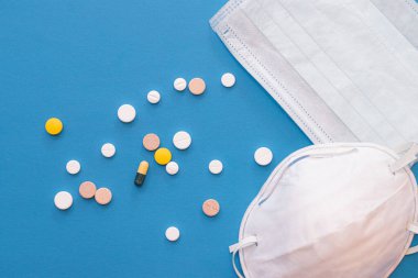 Solunum cihazı ve tıbbi maske. İnsan sağlığı. Solunum yolu güvenliği. Zatürree. Coronavirus. Coronavirus ve tedavisi hakkında makale.