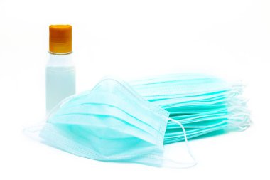 Bireysel koruma demek. Tıbbi maskeler ve antiseptik. Solunum koruması. El işleme. Koronavirüsü durdurun. Pnömomani. Coronavirus ve güvenlik önlemleri hakkında bir makale. Bir yığın tıbbi maske.