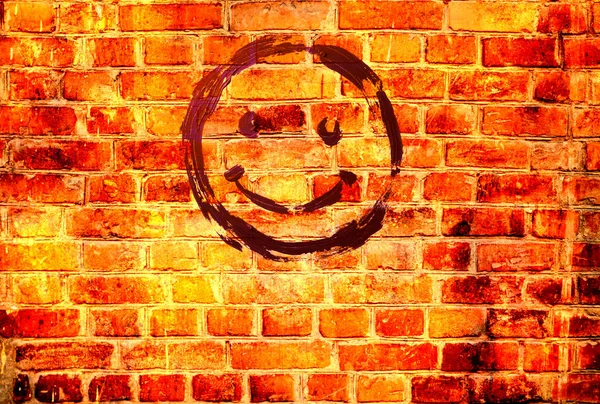 Sonríe emoticono en el fondo de la pared. Símbolo sonriente dibujado. Signo alegre . —  Fotos de Stock