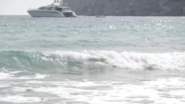 Un buque en el mar Mediterráneo — Vídeo de stock