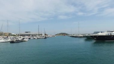 İskele muhteşem manzarası tekneler için