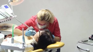 Hastalar diş Kliniği sondaj diş hekimi