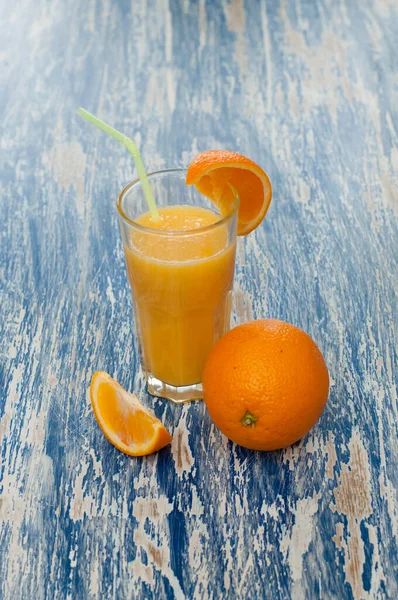 Cocktail Jus Orange Dans Verre Avec Une Paille — Photo