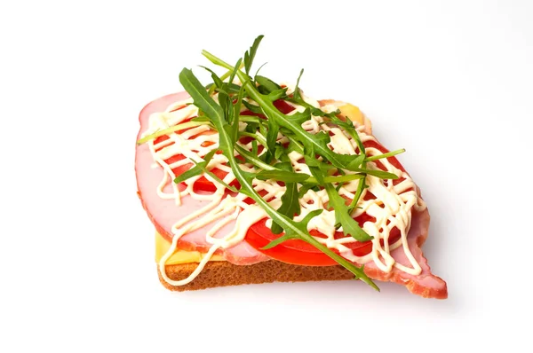 Sandwich Aus Toastbrot Balyk Tomaten Rucola Käse Und Mayonnaise Auf — Stockfoto