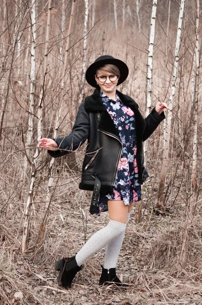 Beautiful Happy Blonde Woman Ablack Hat Glasses Jacket Autumn Posing — Stock Photo, Image