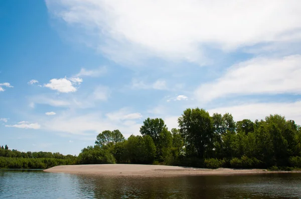 Vakkert Naturlandskap Ukraina Himmel Vann Skog Sommeren Eller Våren Elven – stockfoto