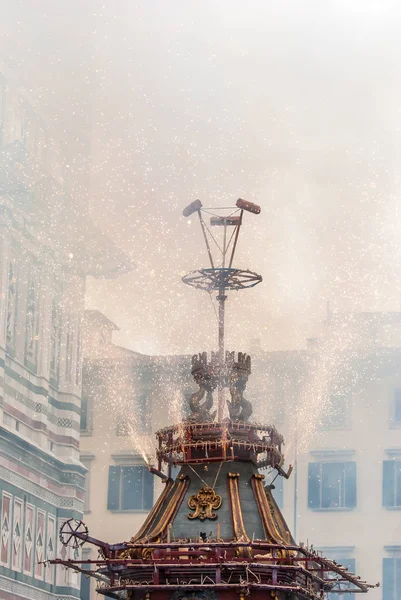 Yanan ateş taşıma