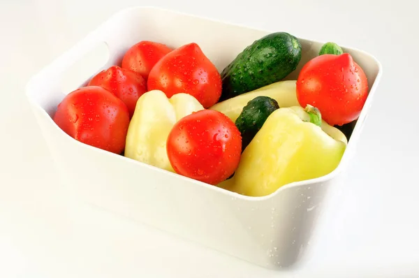 Bowl with assorted fresh vegetables — Stock Photo, Image