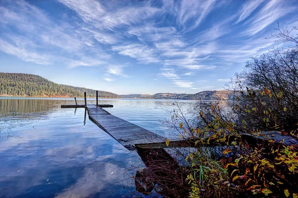 Lugn Chatcolet sjö i Idaho. — Stockfoto