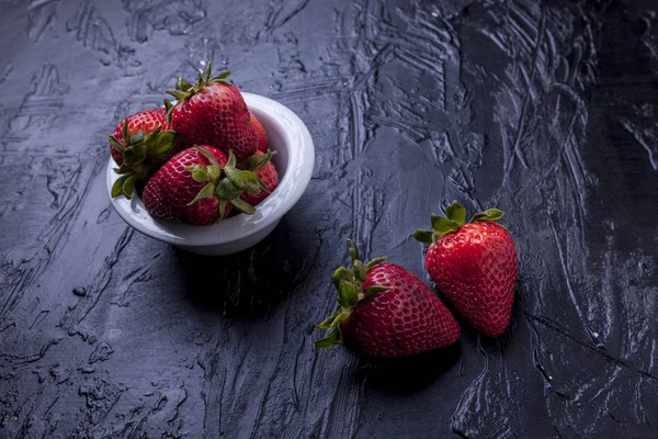 Saftige reife Erdbeeren. — Stockfoto