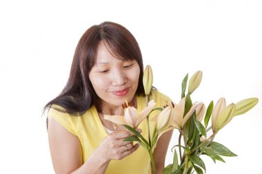 Zambak güzel kadın kokuyor.