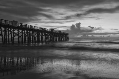 Flagler Beach iskelesinden, B&W.