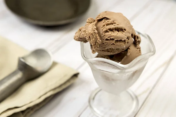 Delicious Chocolate Ice Cream Close Glass Dish Few Scoops Chocolate — Stock Photo, Image