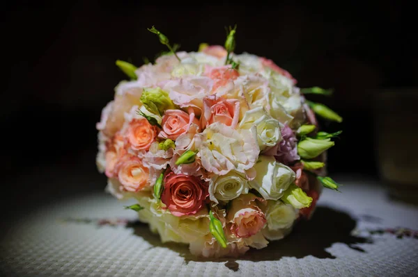 結婚式の花嫁の花束 — ストック写真