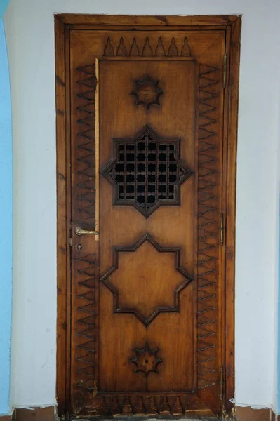 antique door arab