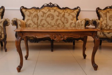 Brown Royal klasik stili tekli kanepe 