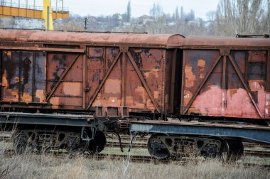 Paslı demiryolu konteynerler olarak ve petrol taşımacılığı terk
