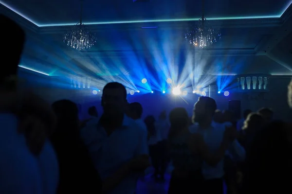 Silueta Gente Bailando Discoteca —  Fotos de Stock