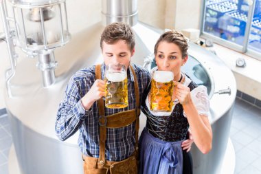 Brewer ve kızartma kadın