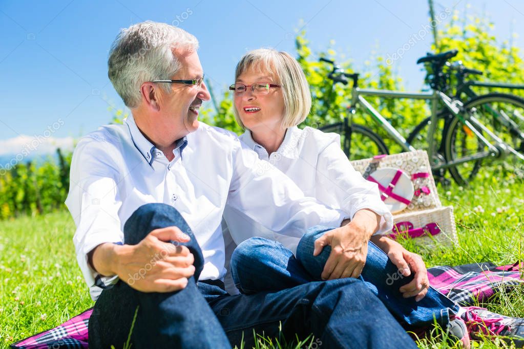 Top 5 Best Senior Dating Sites for Singles Over 50 in 2019 ...