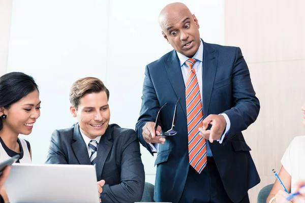 CEO explaining his vision in business meeting — Stock Photo, Image