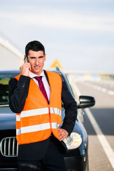 Homme avec panne de voiture — Photo