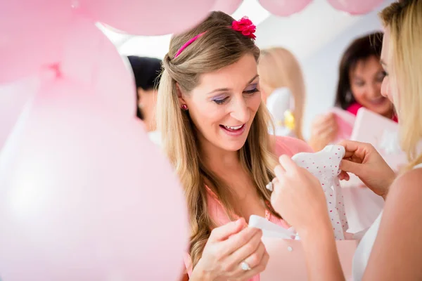 Pregnant on baby shower — Stock Photo, Image