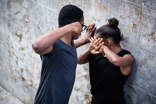 Jovem violento — Fotografia de Stock