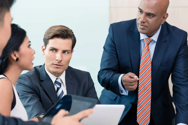 CEO in business meeting — Stock Photo, Image