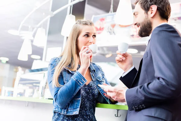 Couple flirting at date drinking coffee — Stock Photo, Image