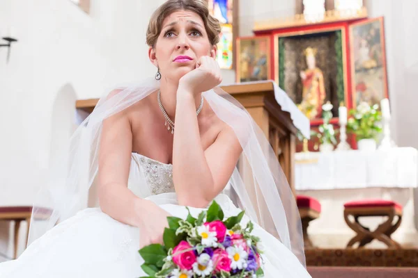 Bruid wachten alleen voor bruiloft — Stockfoto
