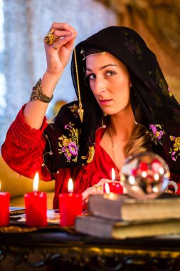 Seance çatal sarkaç ile Radiesthesist