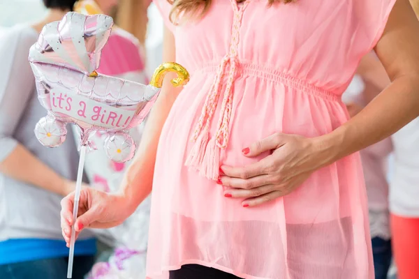 Pregnant girl celebrating baby shower party — Stock Photo, Image