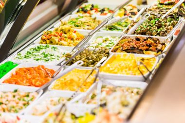 Şarküteri Dükkanı Meze mezeler ile görüntüleme
