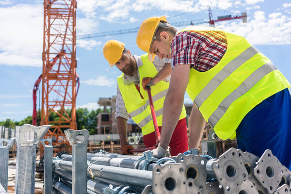 Два эффективных синих воротничка
 