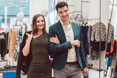 Kadın ve erkek giyim moda mağaza alışveriş