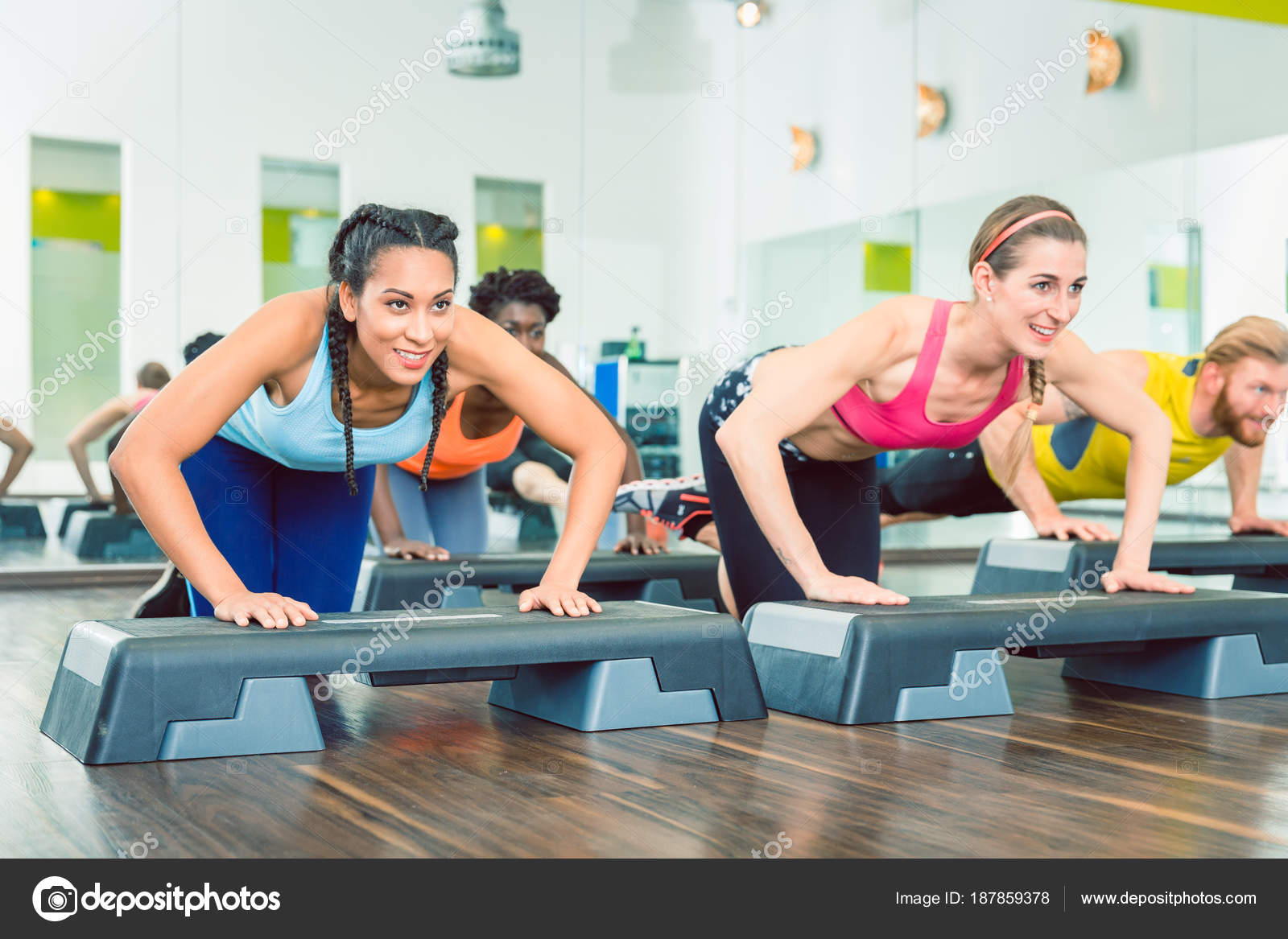 Bazı Aerobik ve Fitness Hareketleri Bazı Aerobik ve Fitness Hareketleri