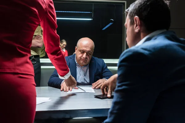 Middle Aged Defendant Witness Counseled Lawyer Sign Official Statement Front — Stock Photo, Image