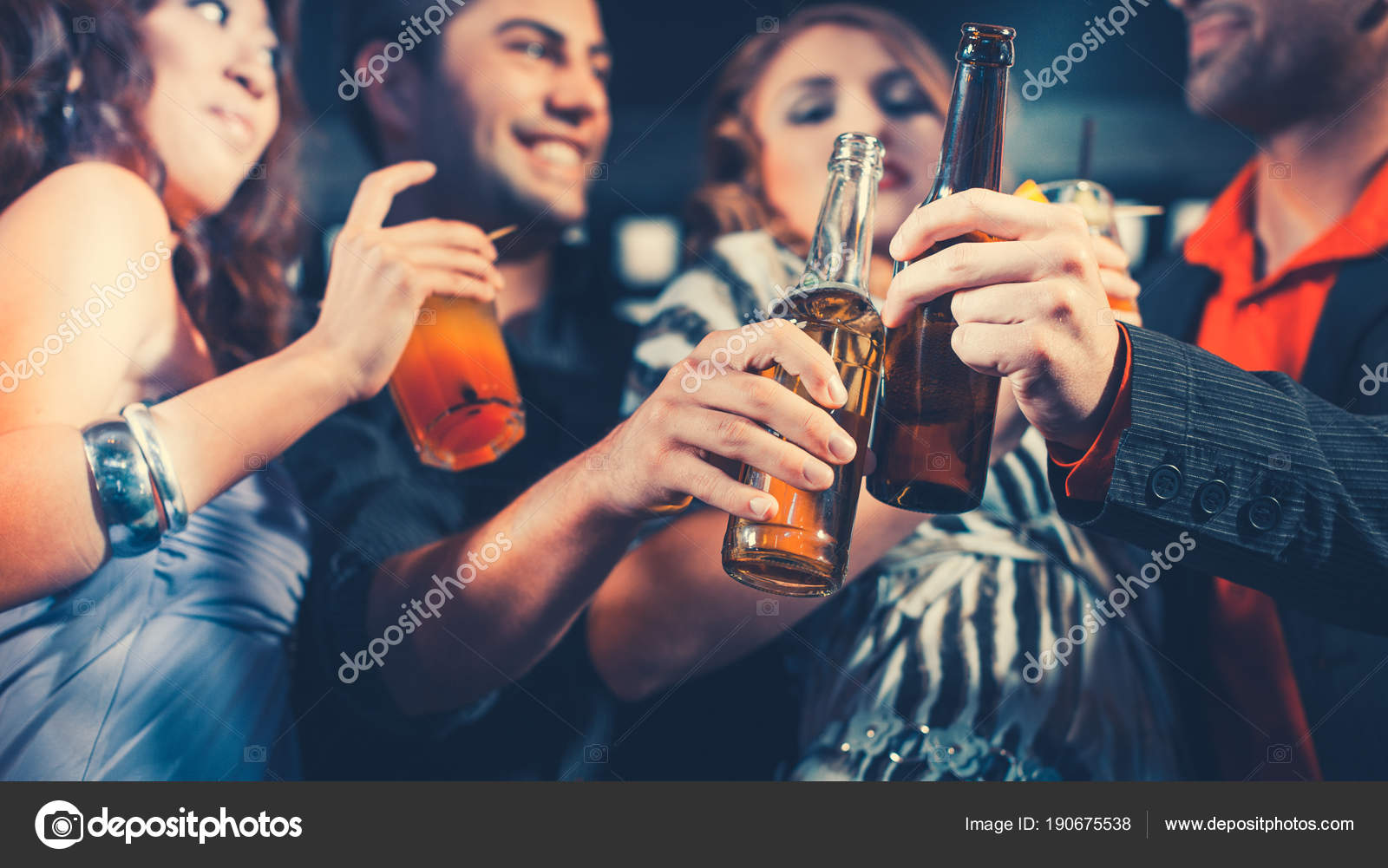 Паб-квиз. Кутеж в ресторане. Попойка 5. Попойка 5. Попойка 5.