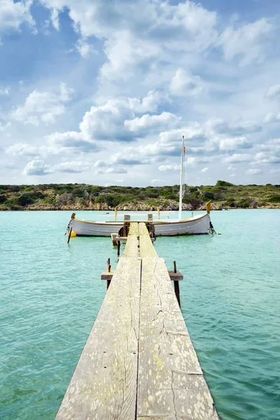 Док Лодка Типичные Балеарских Островов Менорке — стоковое фото